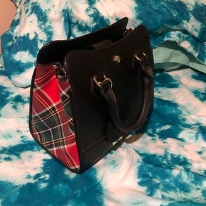 Crown and Ivy pocketbook